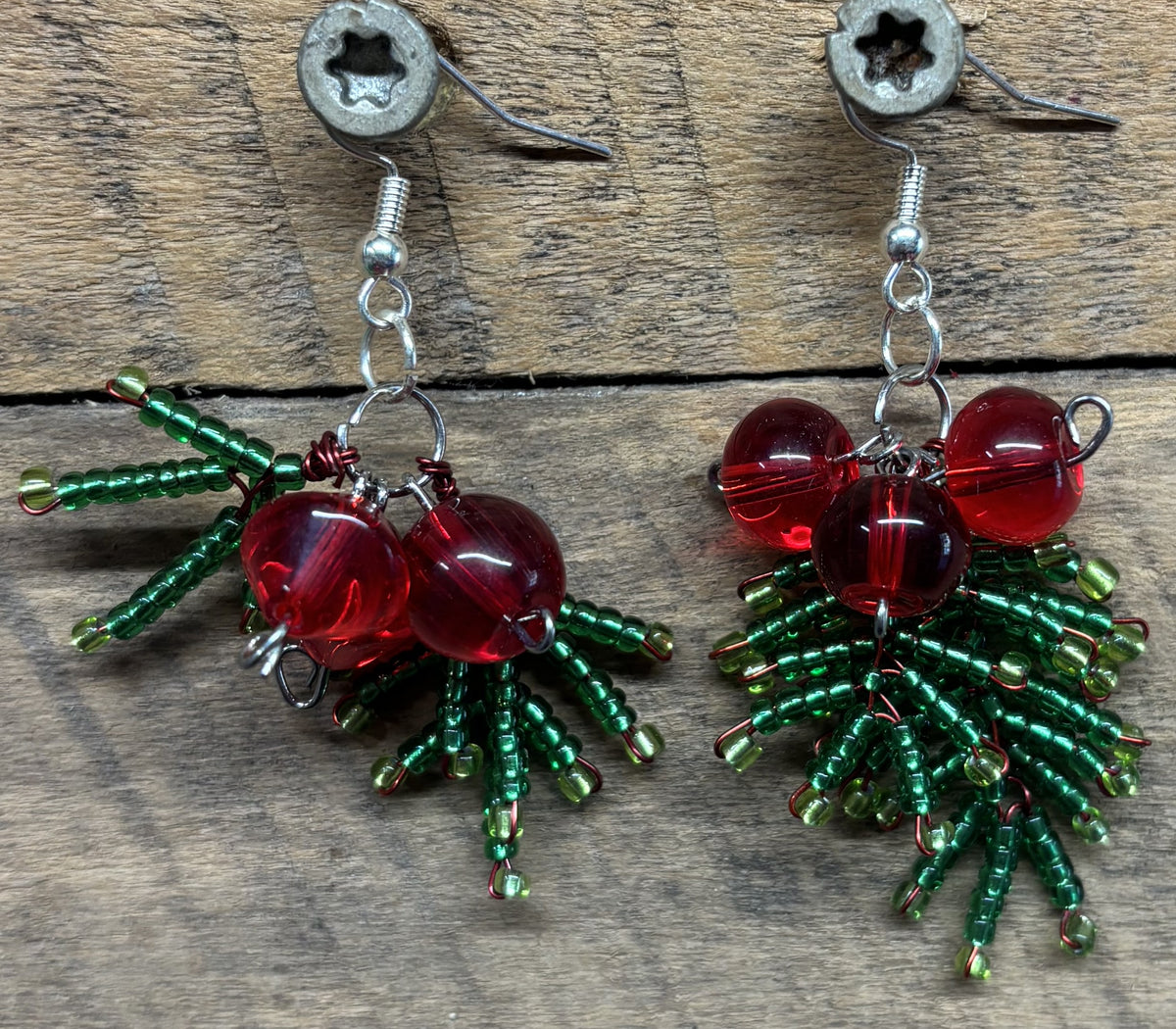 Handmade Holly Berry Earrings – Red & Green Beaded Christmas Dangles