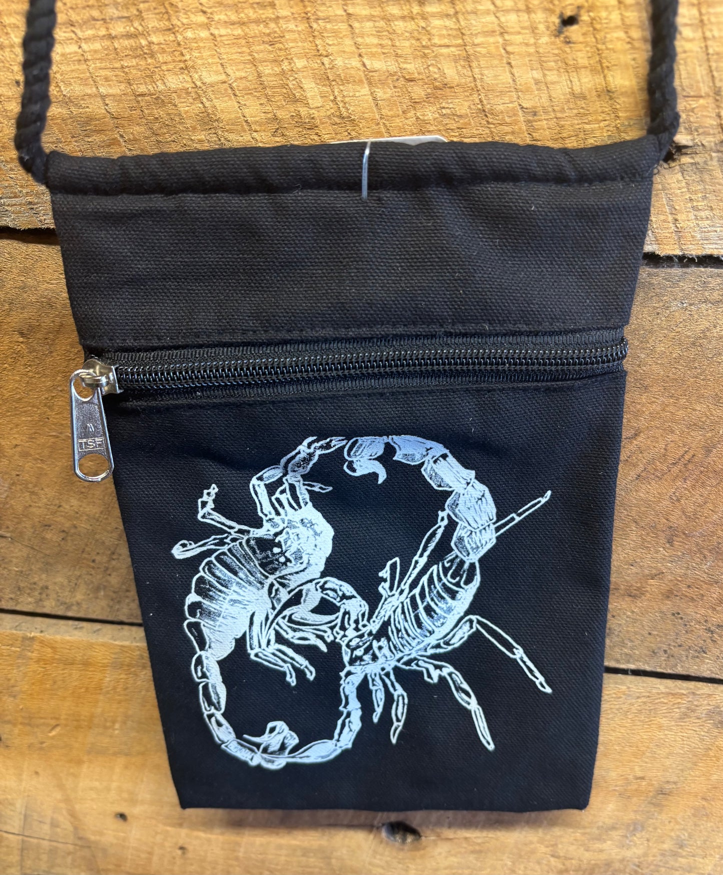 "Scorpion's Dance" Jamie's Hand-Drawn Scorpion Collection Handbag With Twisted Rope Strap 6"x9"
